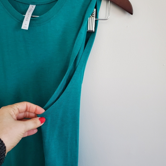 Fabletics Loveday Tank - Picture 2 of 5